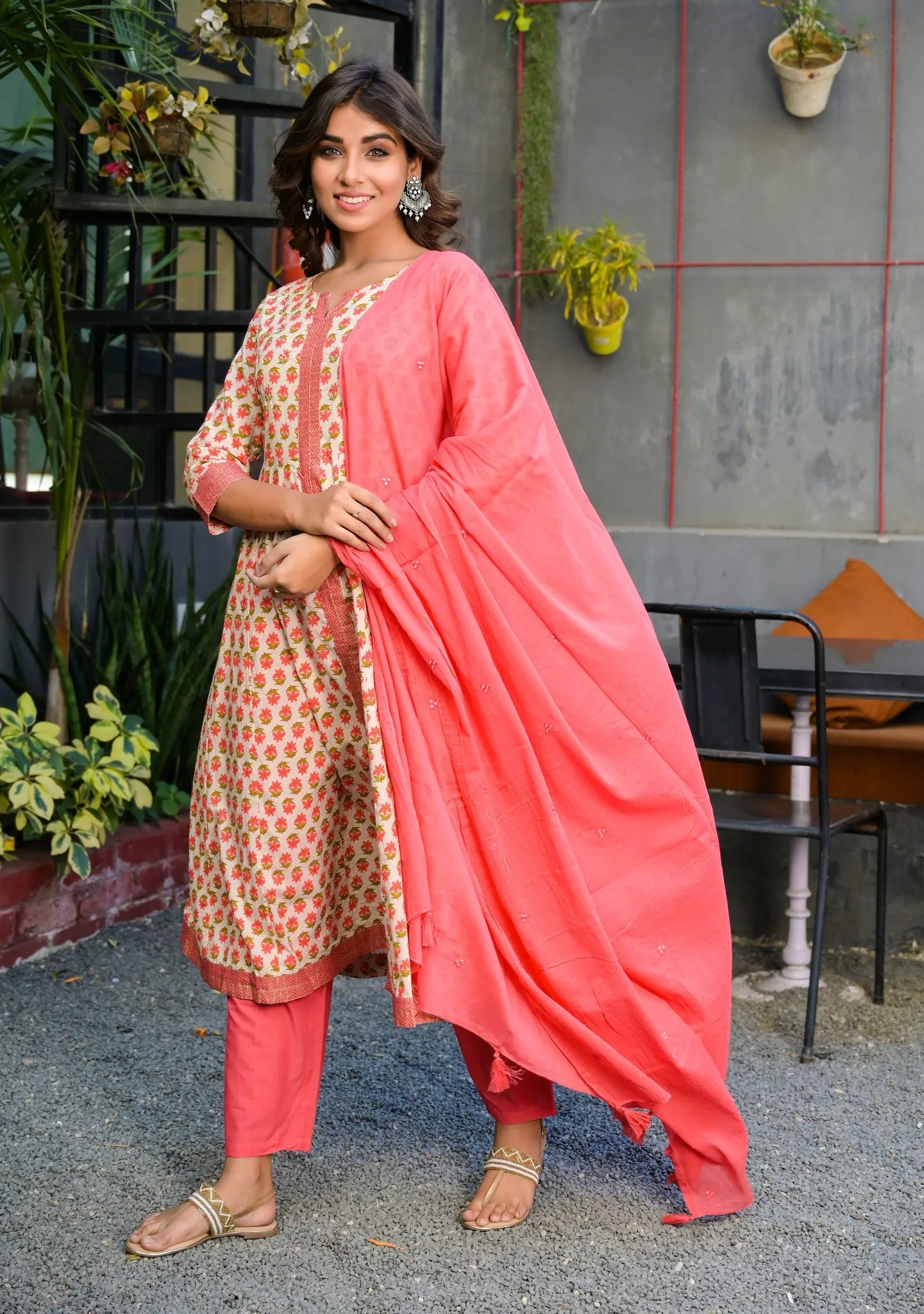 Women Peach And Beige Printed Dupatta Set